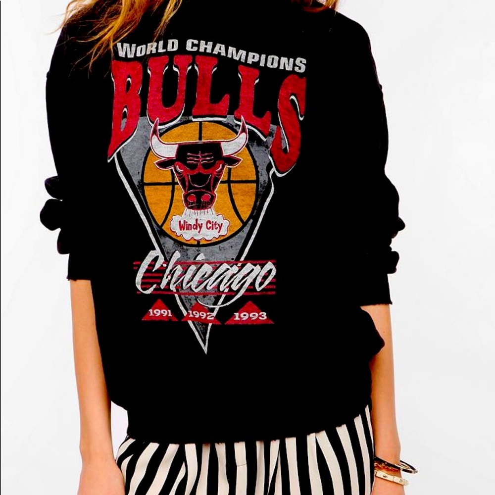 Urban Outfitters | Vintage Chicago Bulls Sweater
